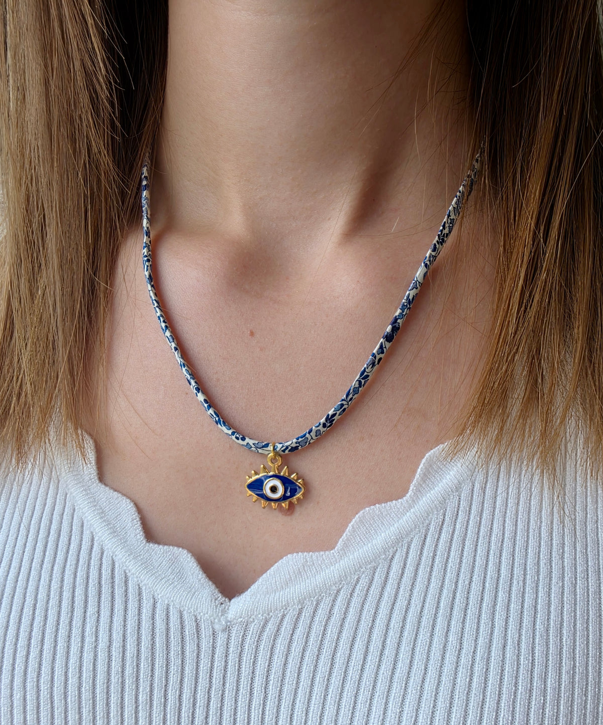 Collier Liberty bleu & œil