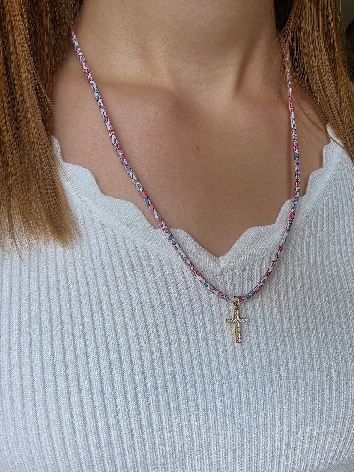 Collier Liberty rose & croix
