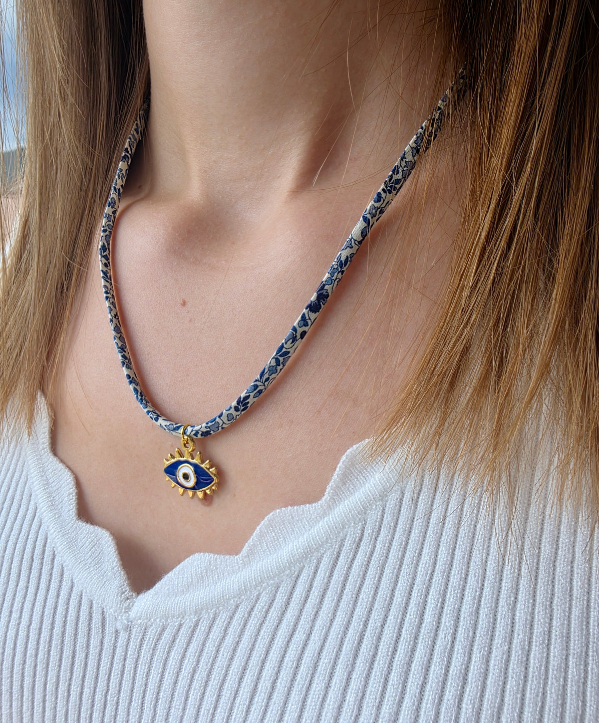 Collier Liberty bleu & œil
