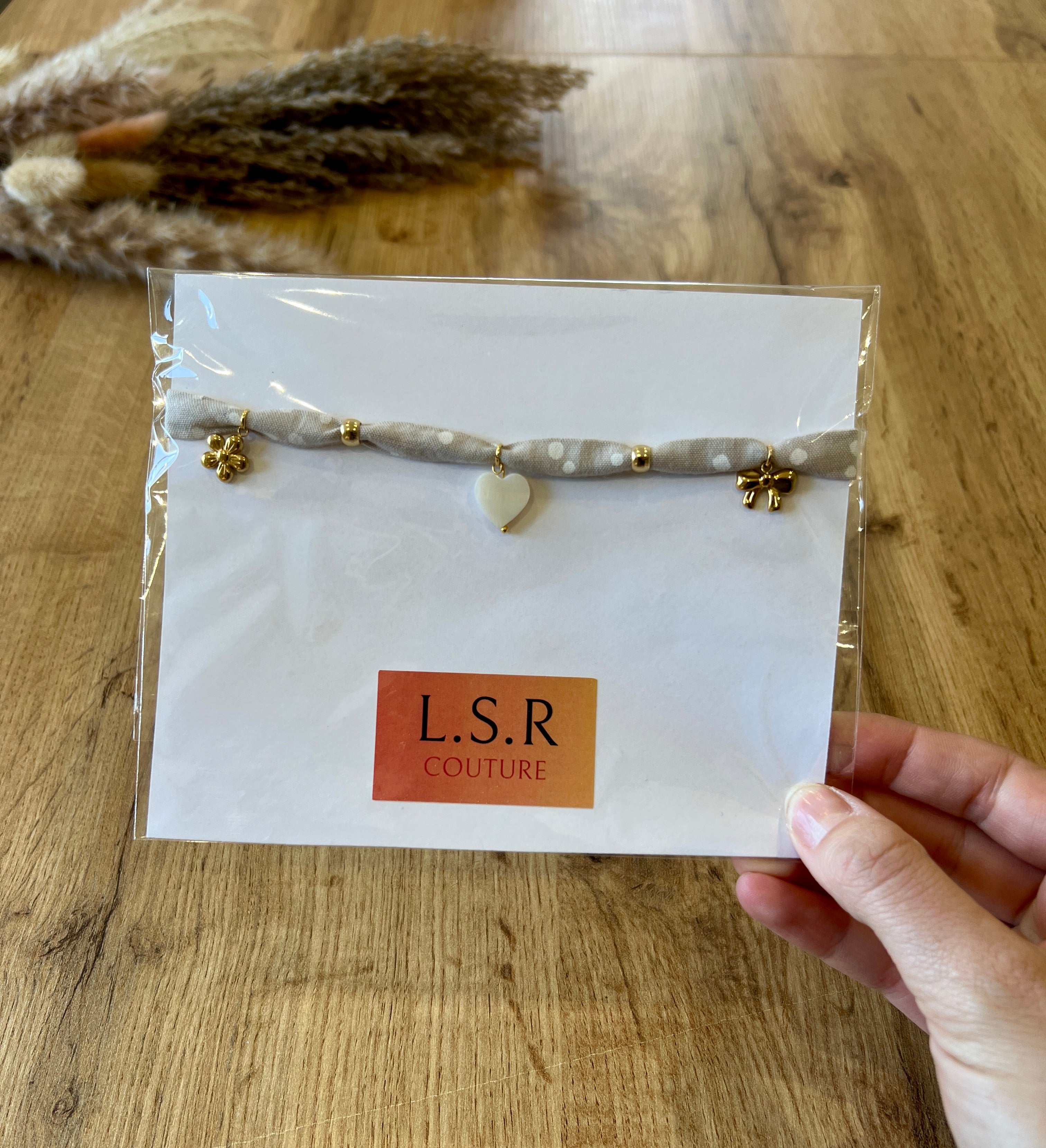 Collier ras de cou en tissu - coeur
