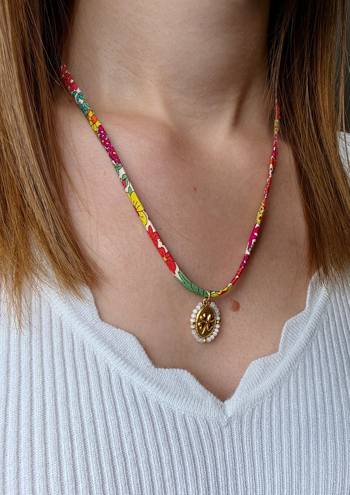 Collier Liberty orange & trèfle